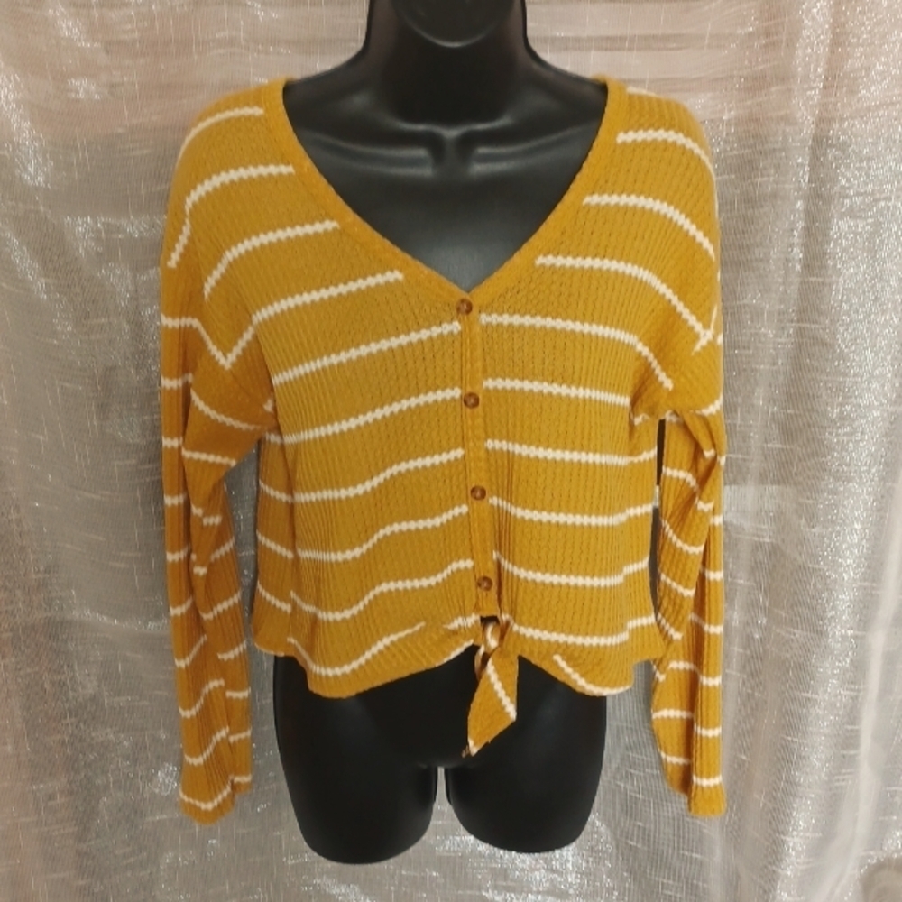 Caution to the Wind Soft Mustard Yellow Knit Shirt Medium